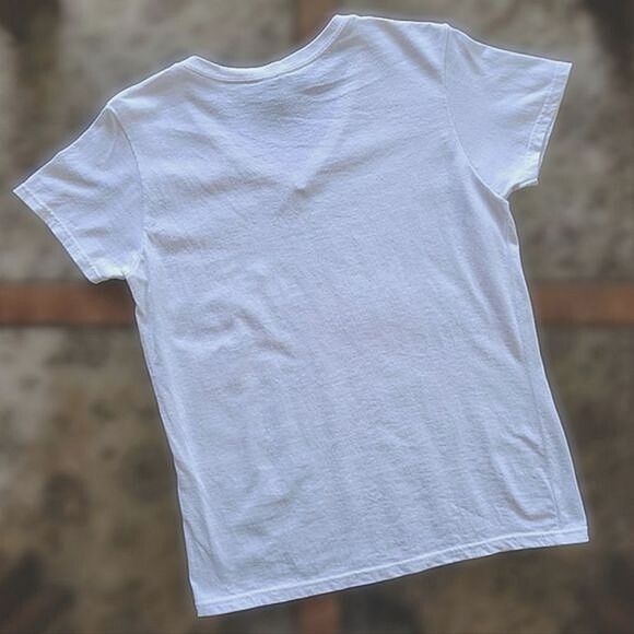 NWOT Gildan White Heavy Cotton V-neck Short Sleeve T-shirt - Picture 6 of 13